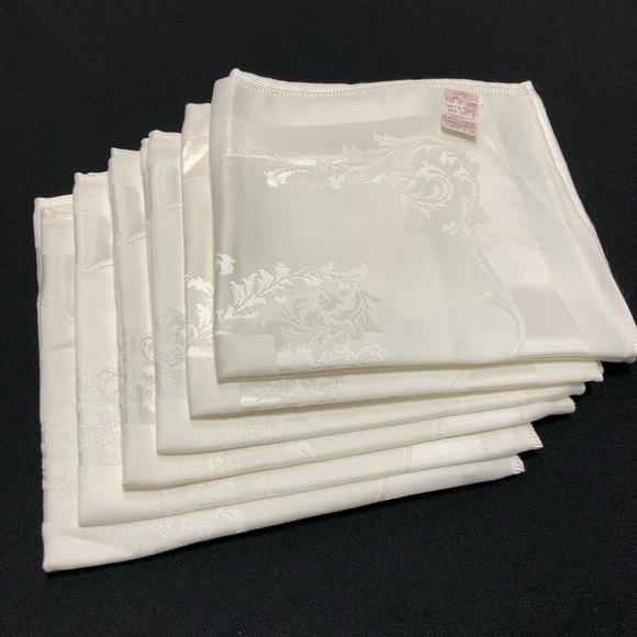 6 Vintage Satin Damask Napkins - Creamy White - Original Tags Attached - Picture 1 of 11